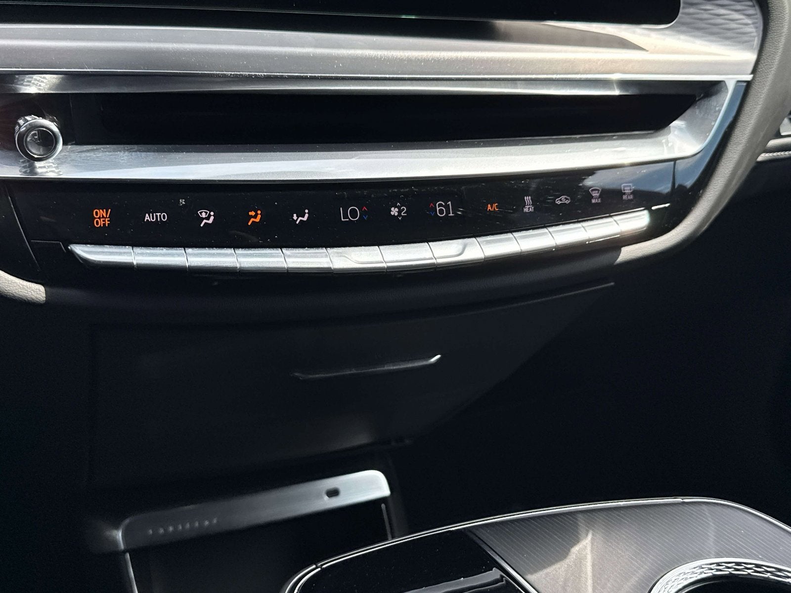 2024 Cadillac LYRIQ Luxury 1