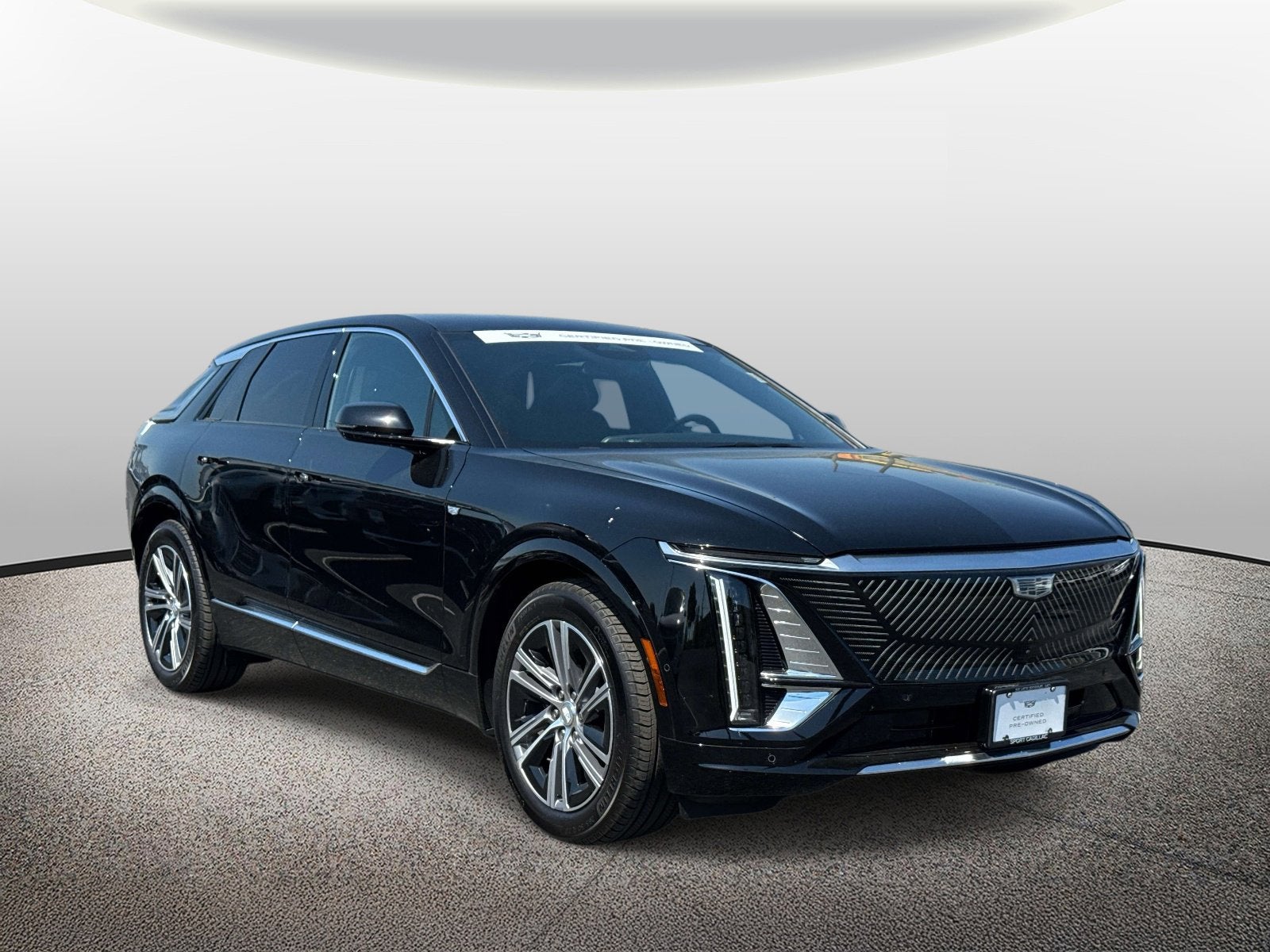 2024 Cadillac LYRIQ Luxury 1
