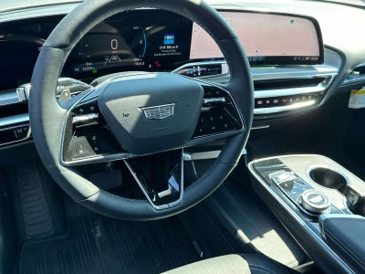 2024 Cadillac LYRIQ Luxury 1