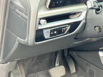 2024 Cadillac LYRIQ Luxury 1