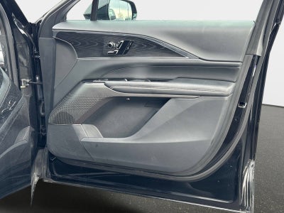 2024 Cadillac LYRIQ Luxury 1