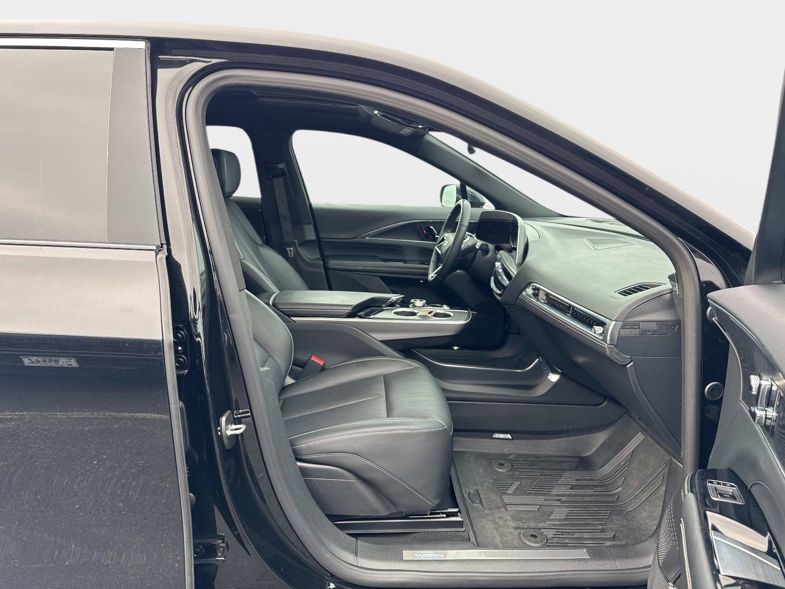 2024 Cadillac LYRIQ Luxury 1