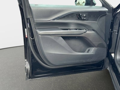 2024 Cadillac LYRIQ Luxury 1