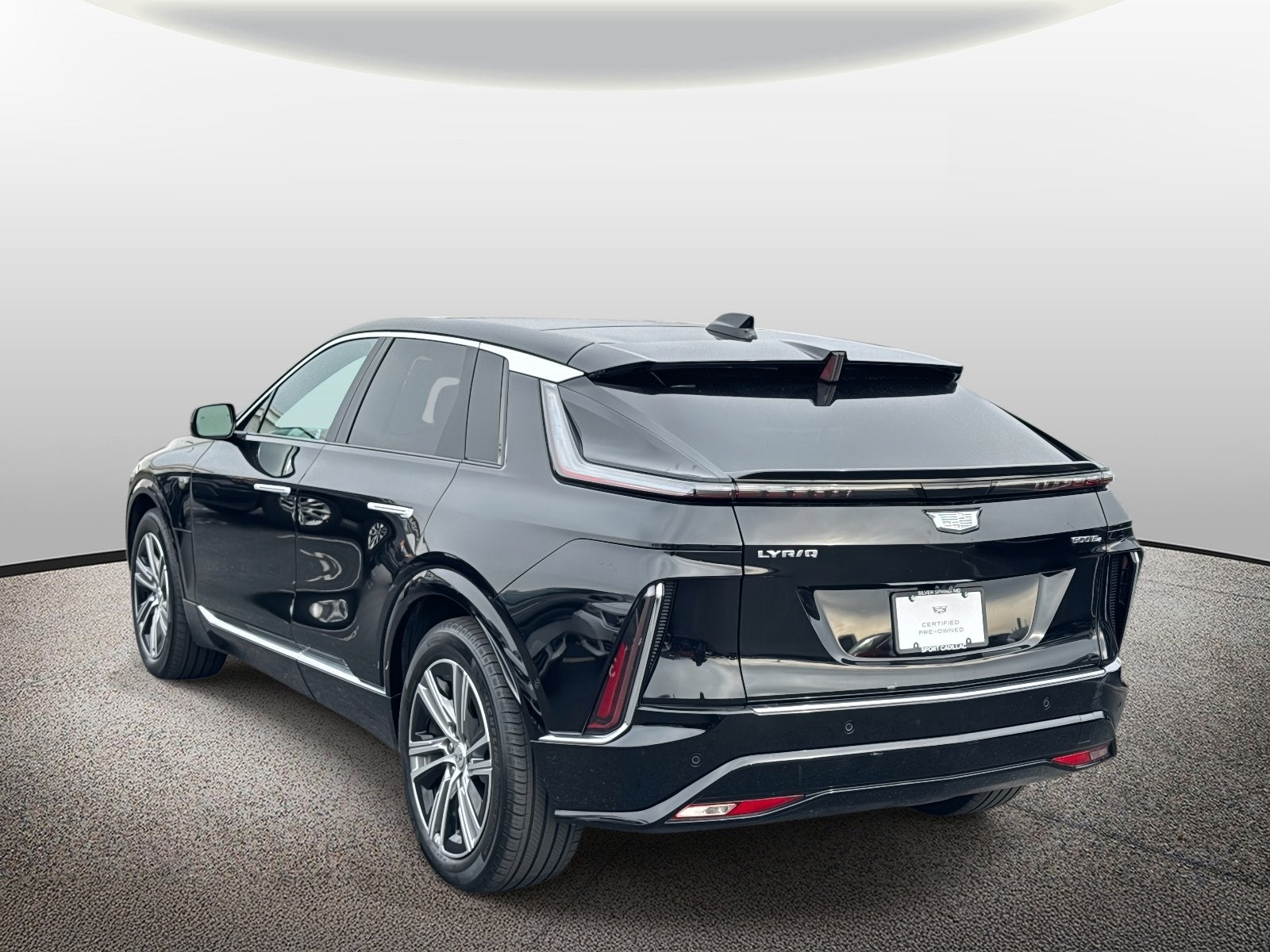 2024 Cadillac LYRIQ Luxury 1