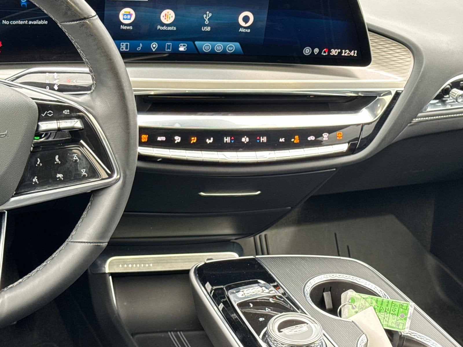 2024 Cadillac LYRIQ Luxury 1