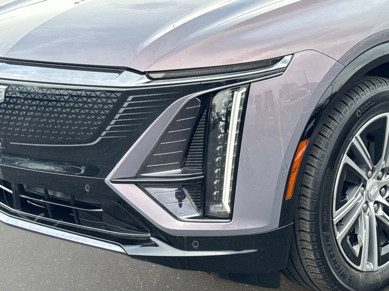 2024 Cadillac LYRIQ Luxury 1