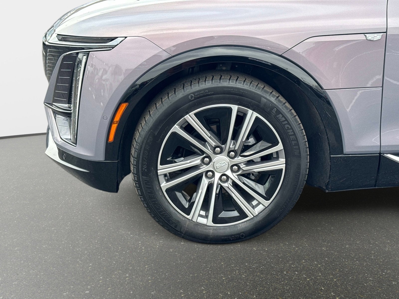 2024 Cadillac LYRIQ Luxury 1