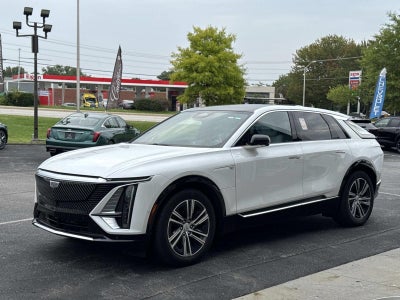 2024 Cadillac LYRIQ Luxury 2