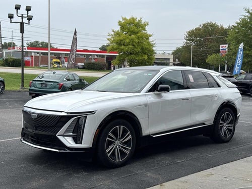 2024 Cadillac LYRIQ Luxury 2
