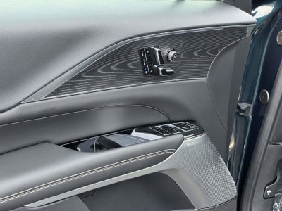 2024 Cadillac LYRIQ Luxury 2