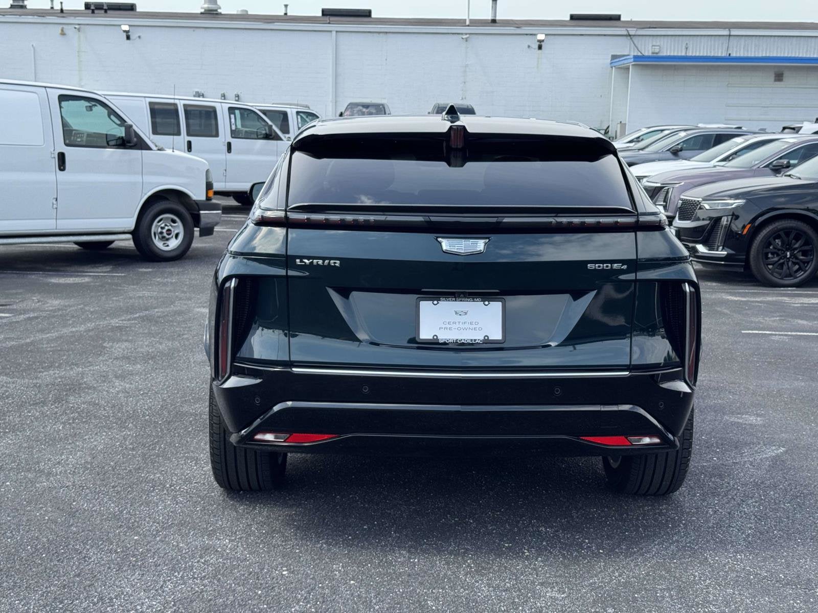 2024 Cadillac LYRIQ Luxury 2