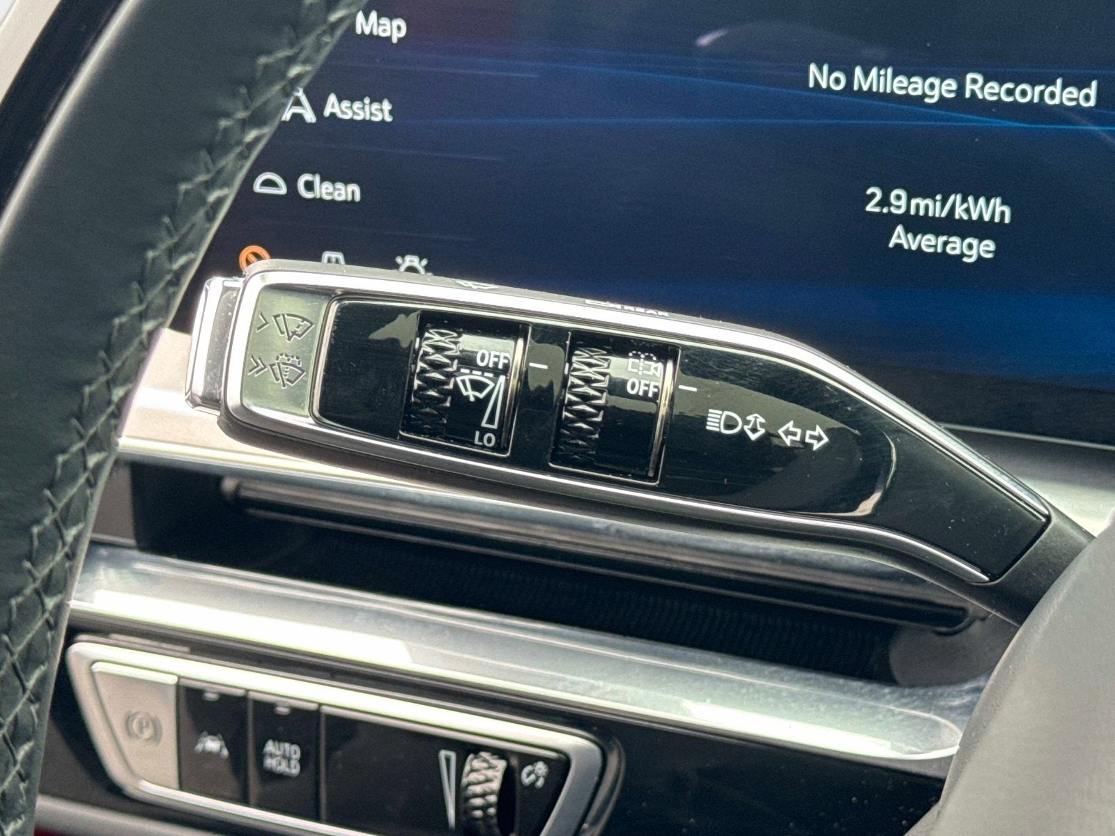 2024 Cadillac LYRIQ Luxury 3