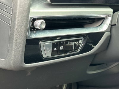 2024 Cadillac LYRIQ Luxury 3