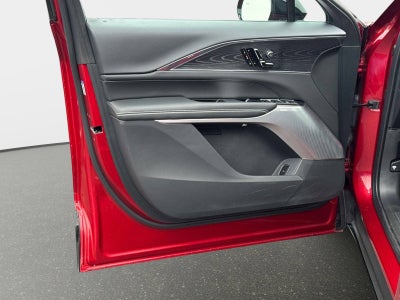 2024 Cadillac LYRIQ Luxury 3