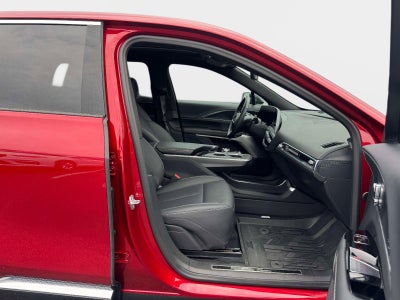 2024 Cadillac LYRIQ Luxury 3