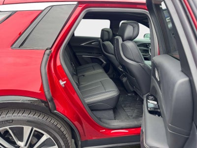 2024 Cadillac LYRIQ Luxury 3