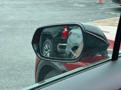 2024 Cadillac LYRIQ Luxury 3