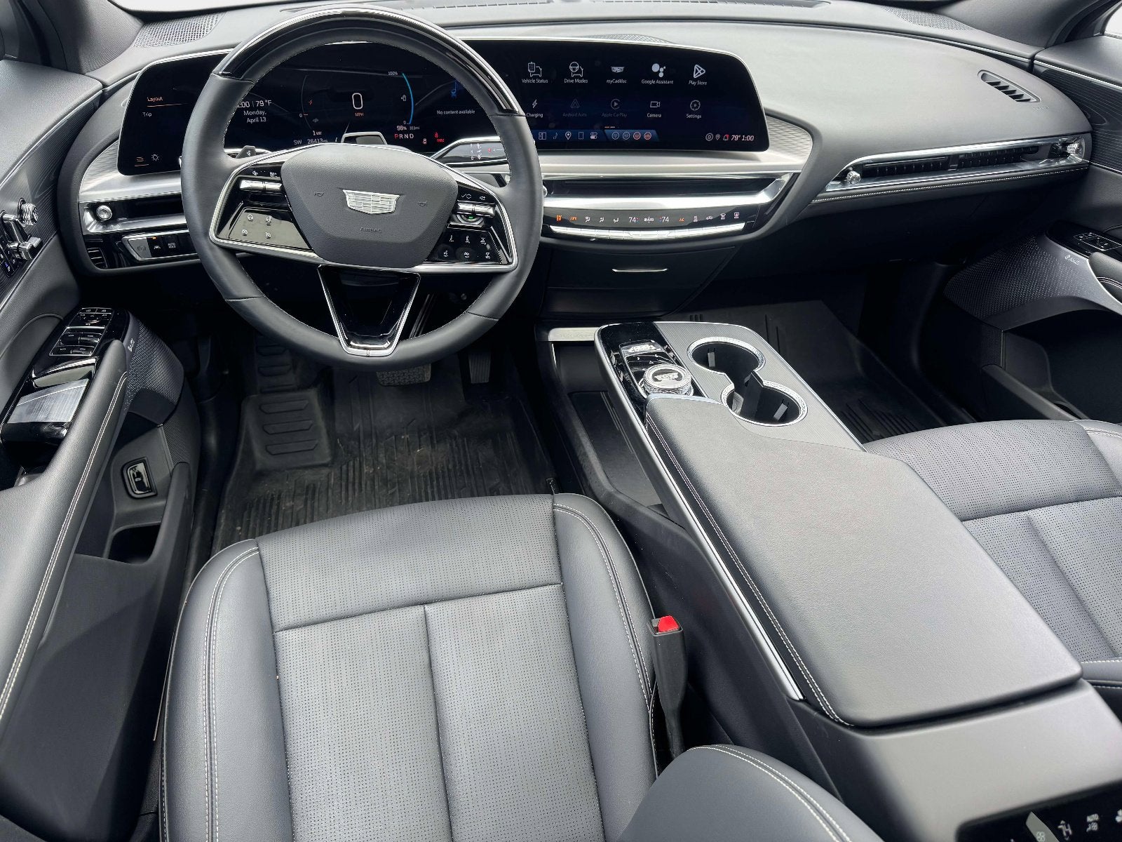 2024 Cadillac LYRIQ Luxury 3