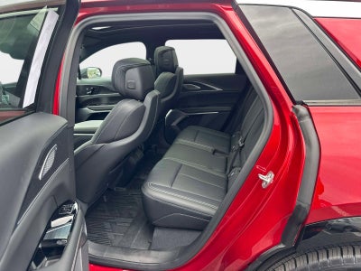 2024 Cadillac LYRIQ Luxury 3