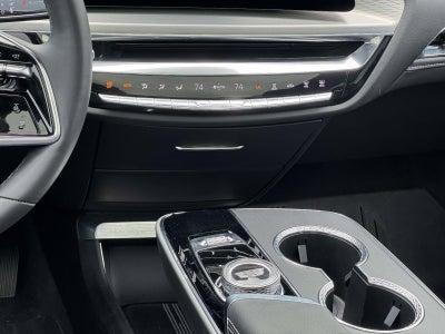 2024 Cadillac LYRIQ Luxury 3