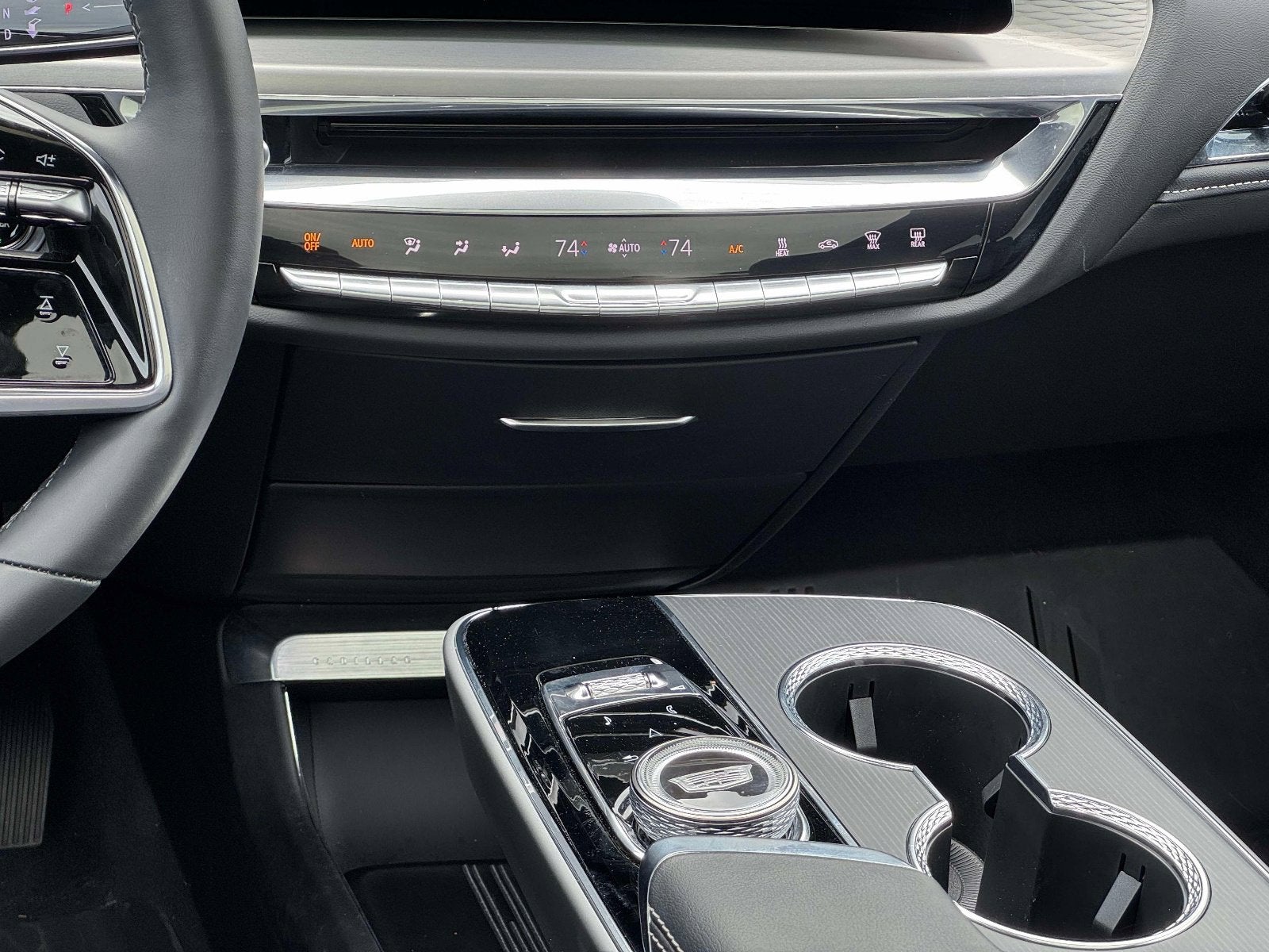 2024 Cadillac LYRIQ Luxury 3