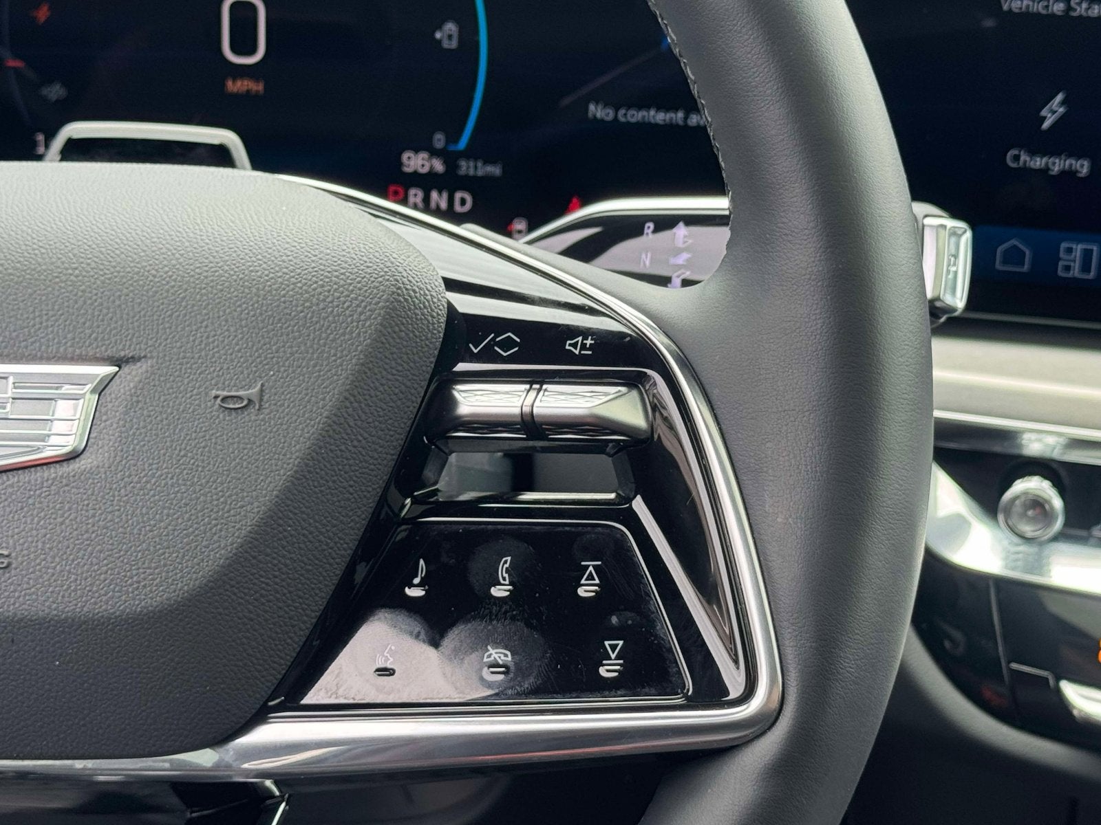 2024 Cadillac LYRIQ Luxury 3