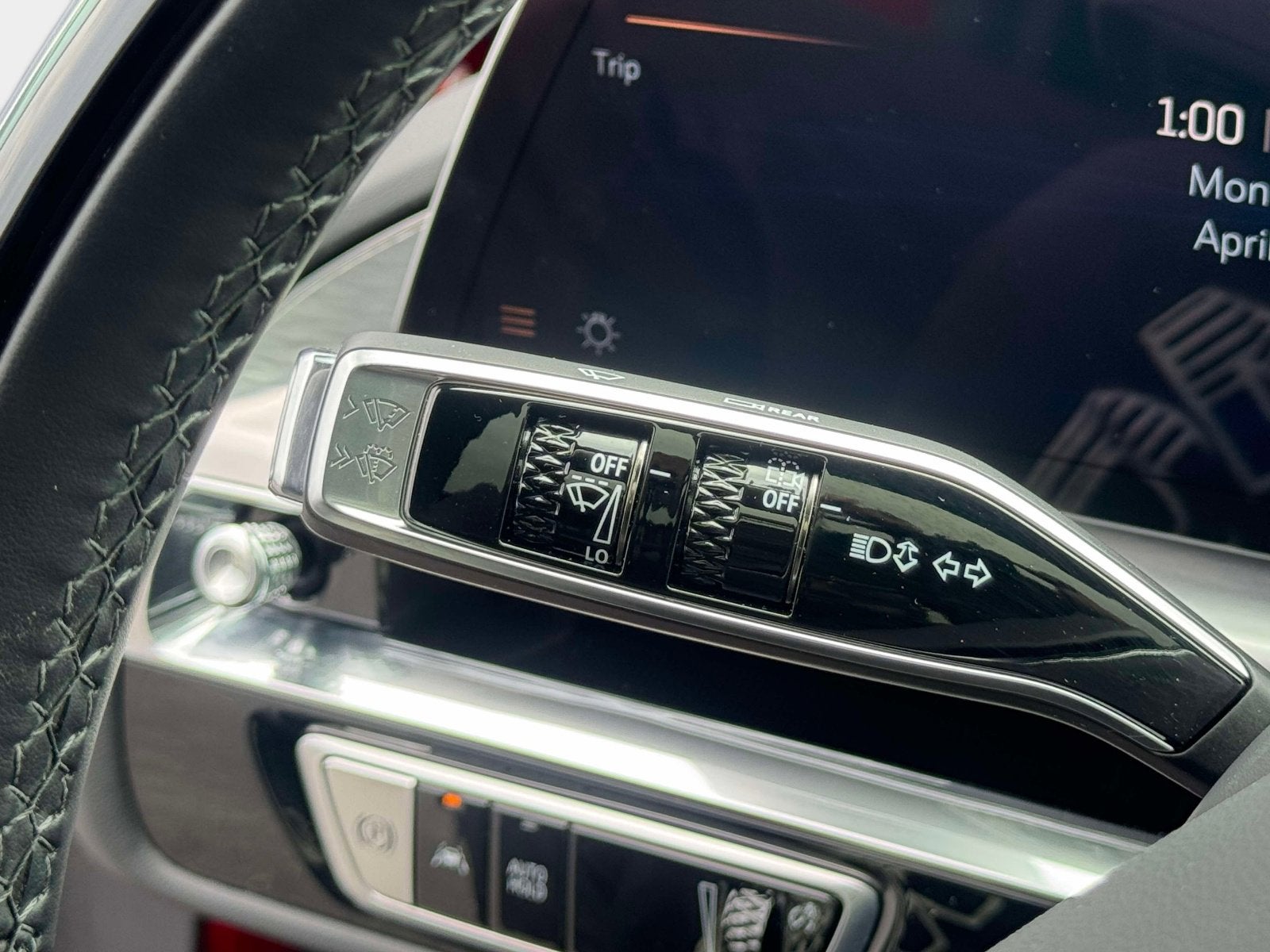 2024 Cadillac LYRIQ Luxury 3