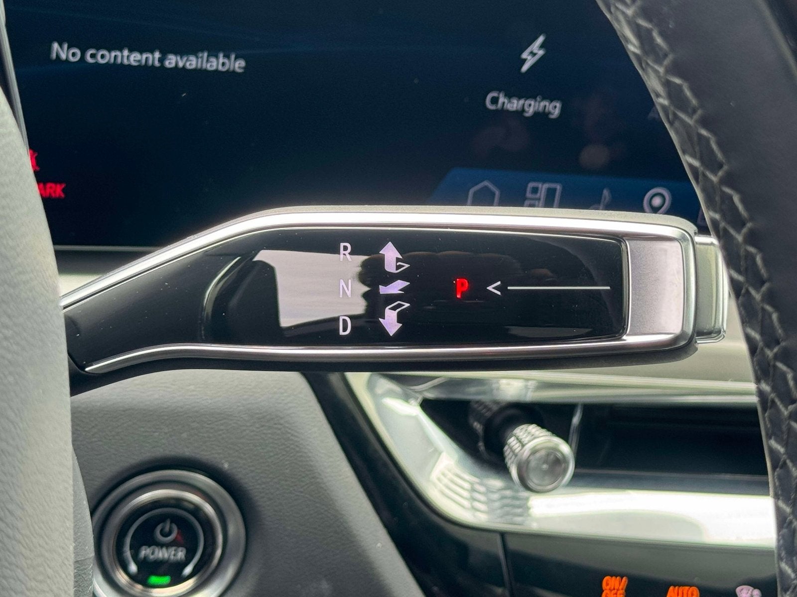 2025 Cadillac LYRIQ Luxury 3