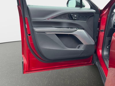 2025 Cadillac LYRIQ Luxury 3