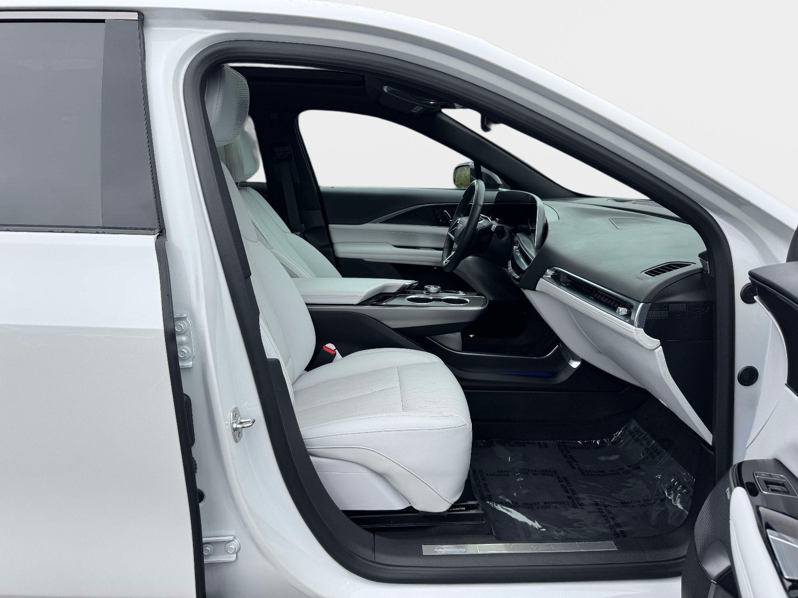 2024 Cadillac LYRIQ Sport 2