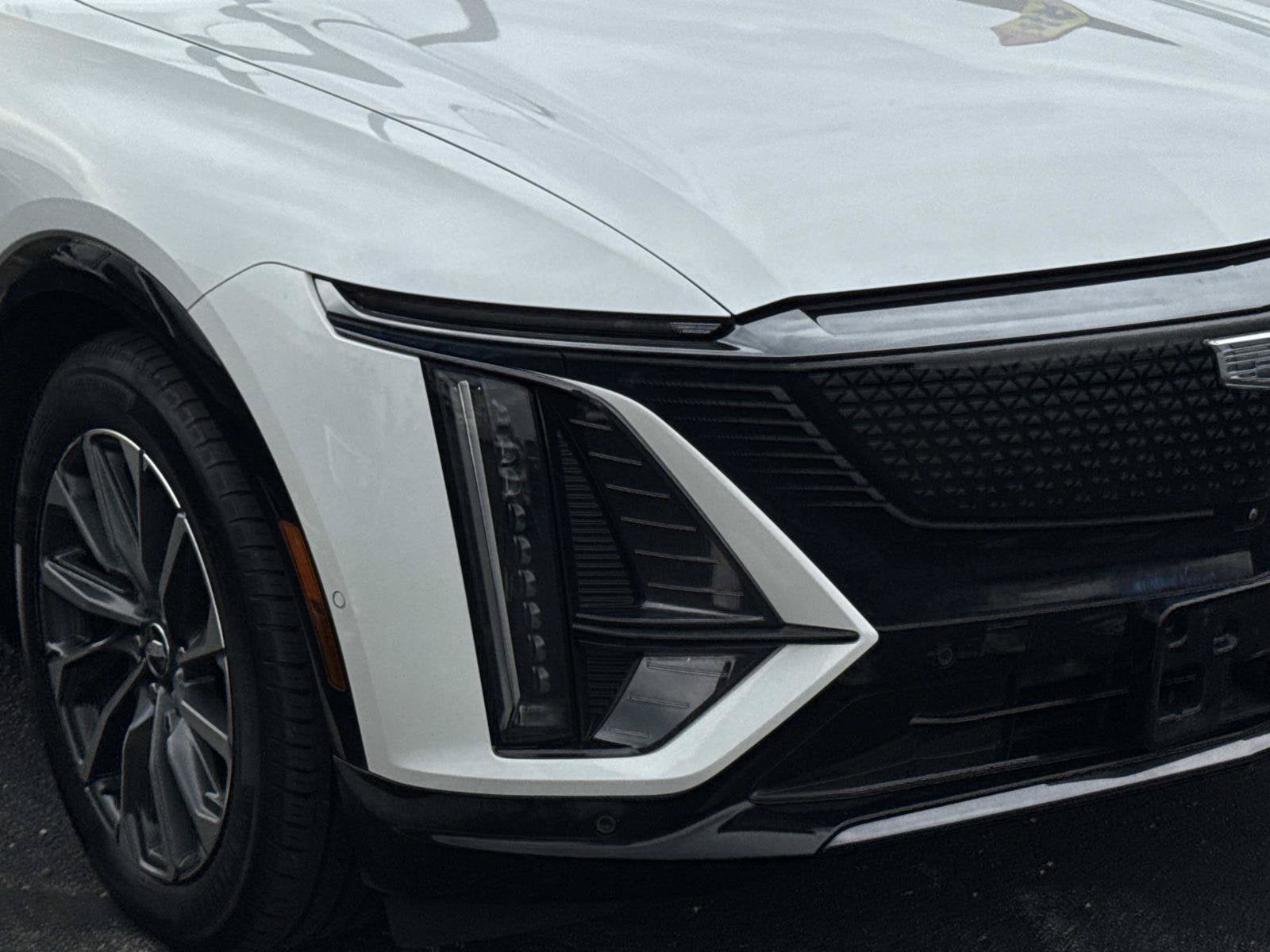 2024 Cadillac LYRIQ Sport 2