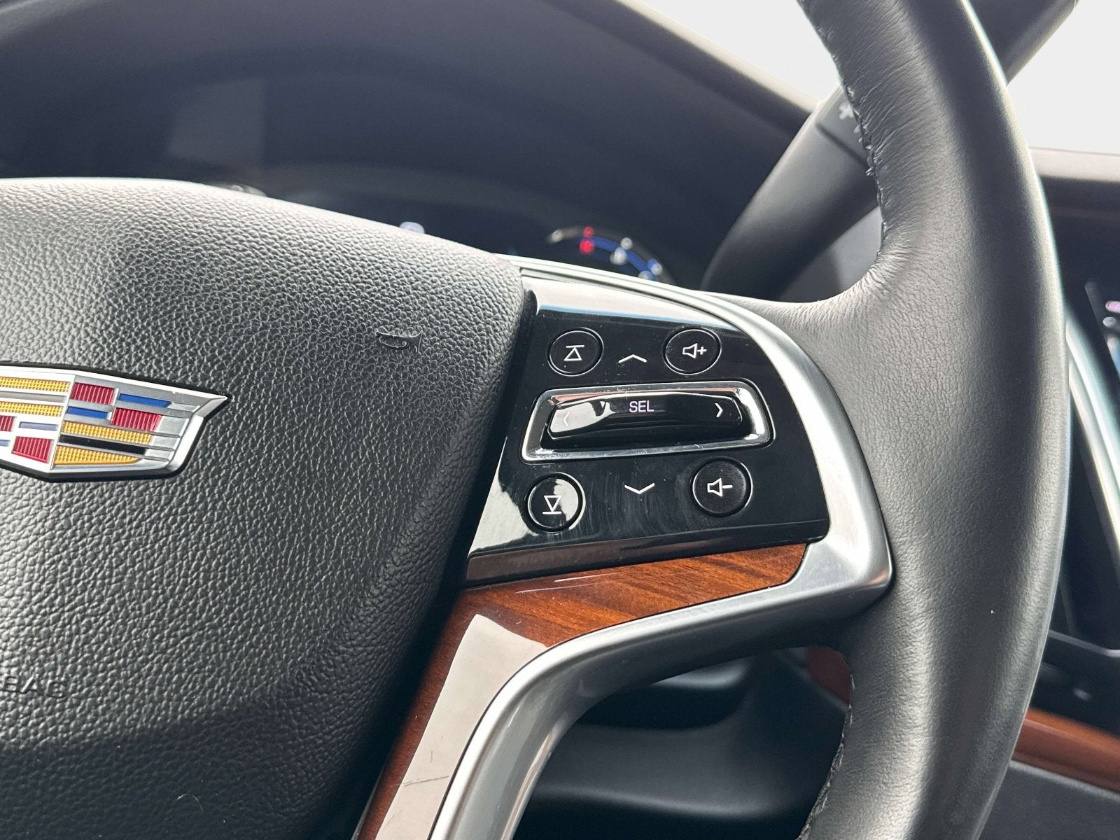 2019 Cadillac Escalade Luxury