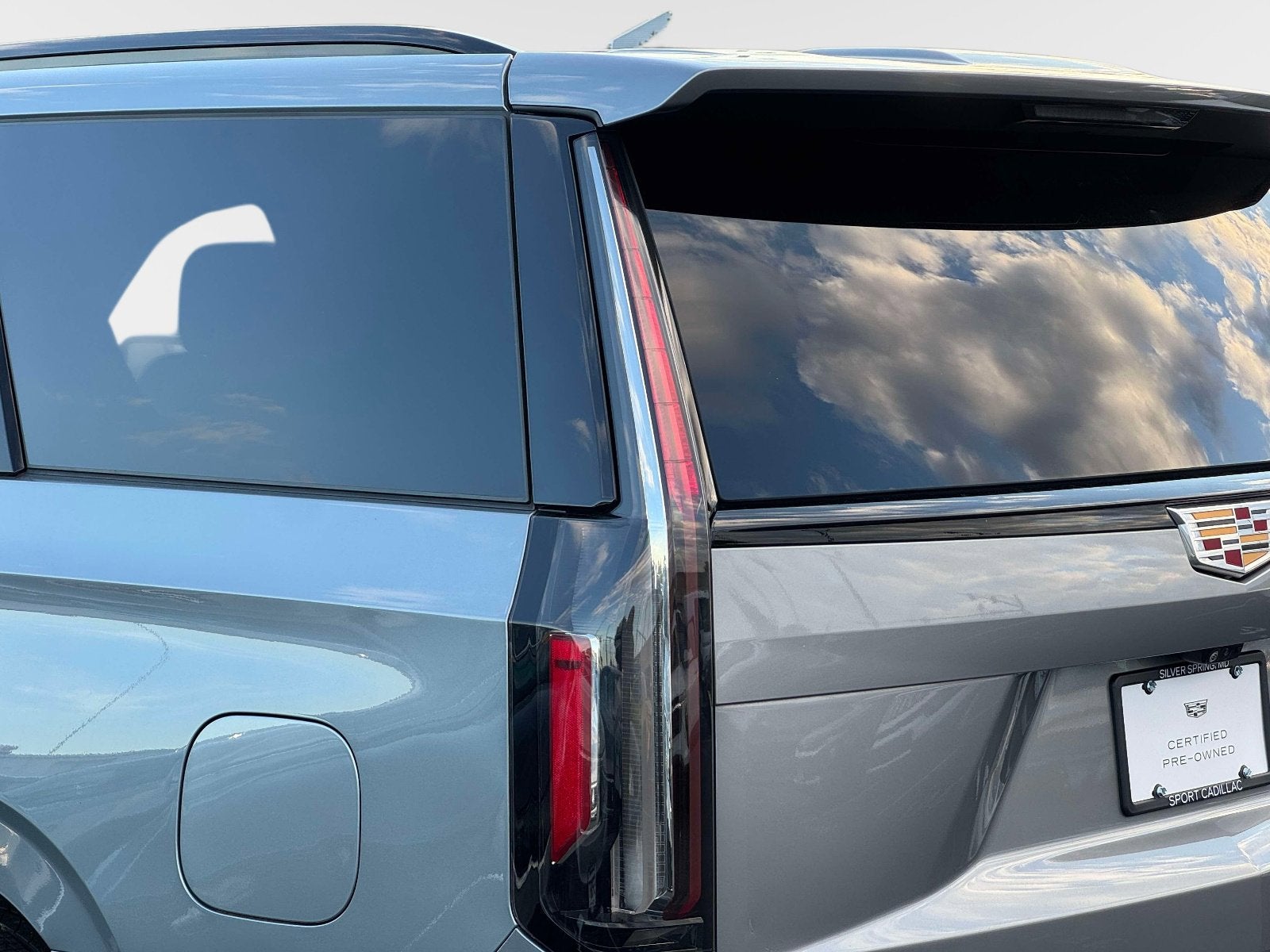 2023 Cadillac Escalade Sport
