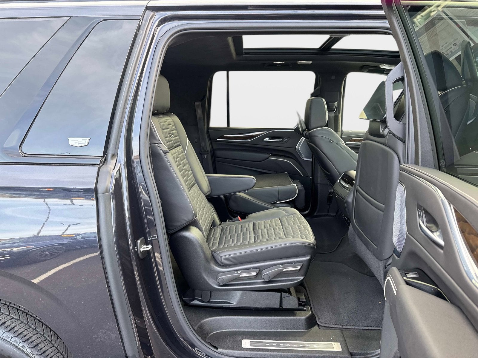 2024 Cadillac Escalade ESV Sport Platinum