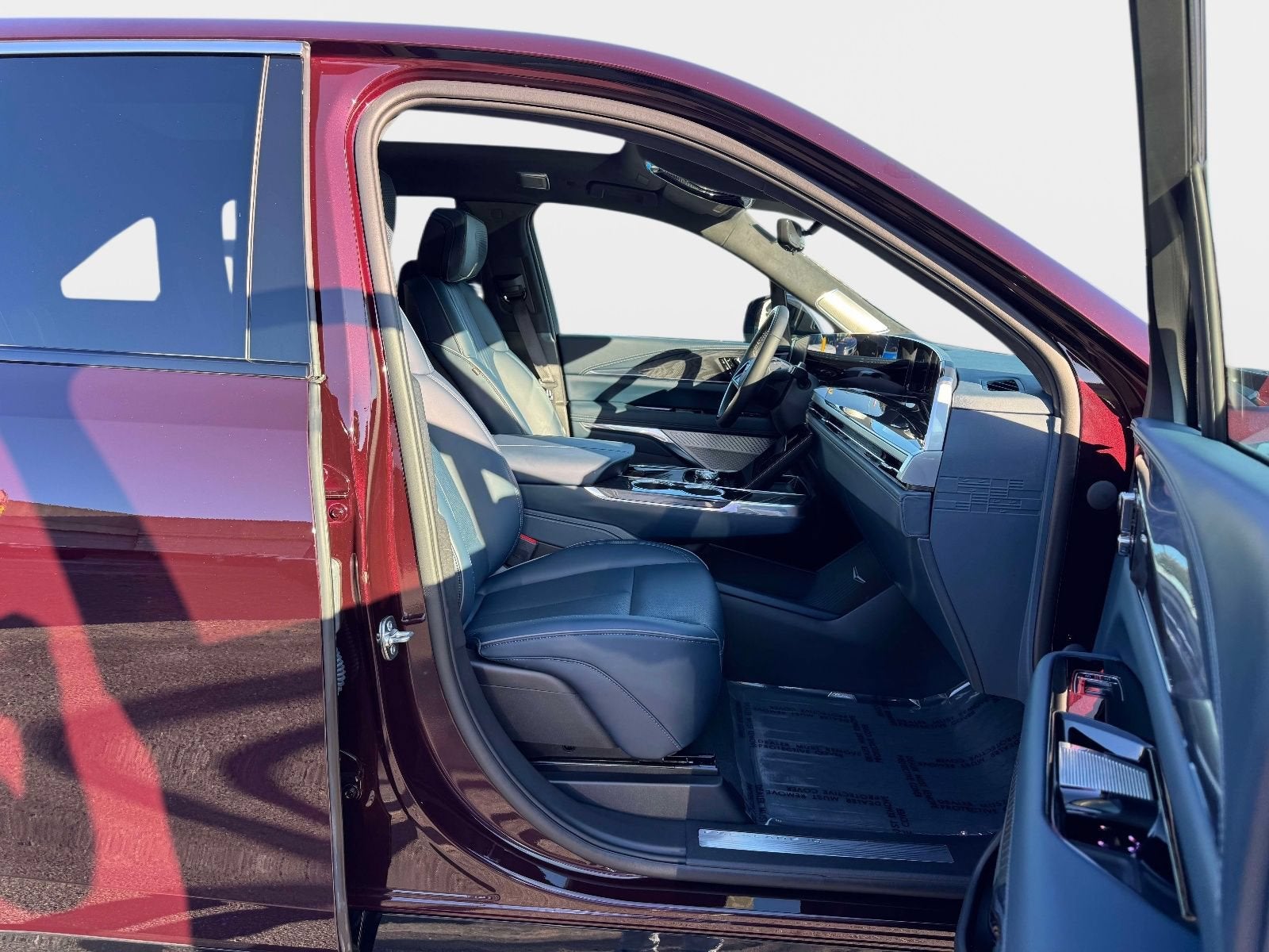 2025 Cadillac ESCALADE IQ Luxury 2