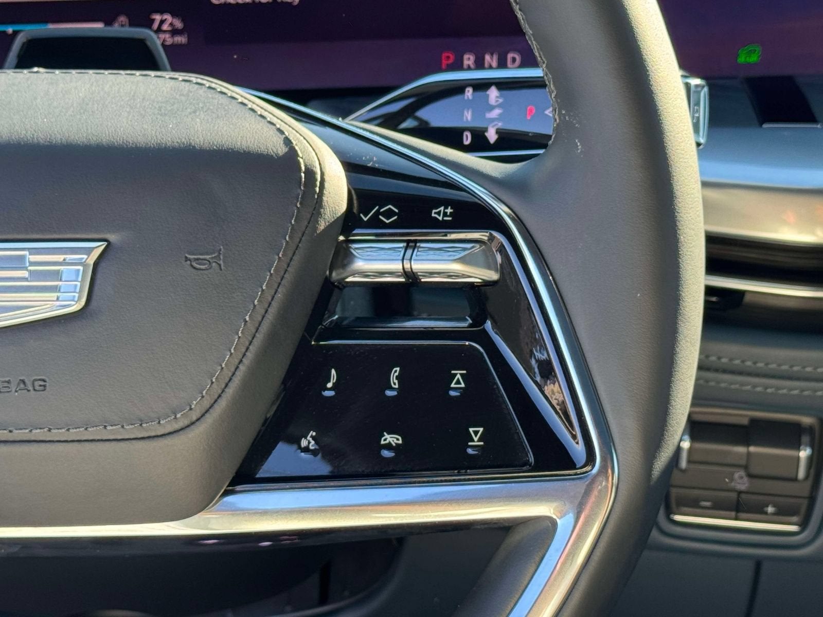 2025 Cadillac ESCALADE IQ Luxury 2