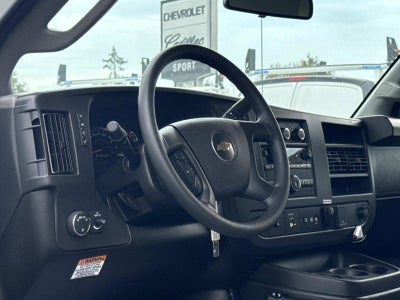 2025 Chevrolet Express Cutaway 3500 1WT