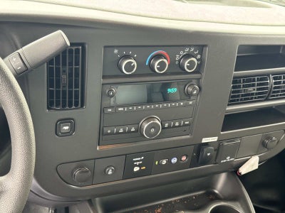 2025 Chevrolet Express Cutaway 3500 1WT