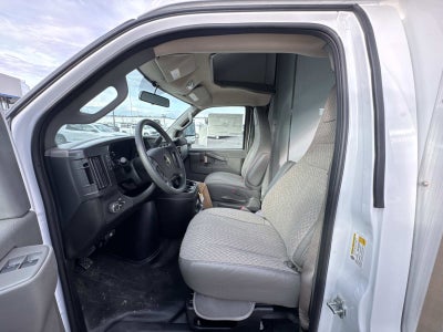 2026 Chevrolet Express Cutaway 3500 1WT