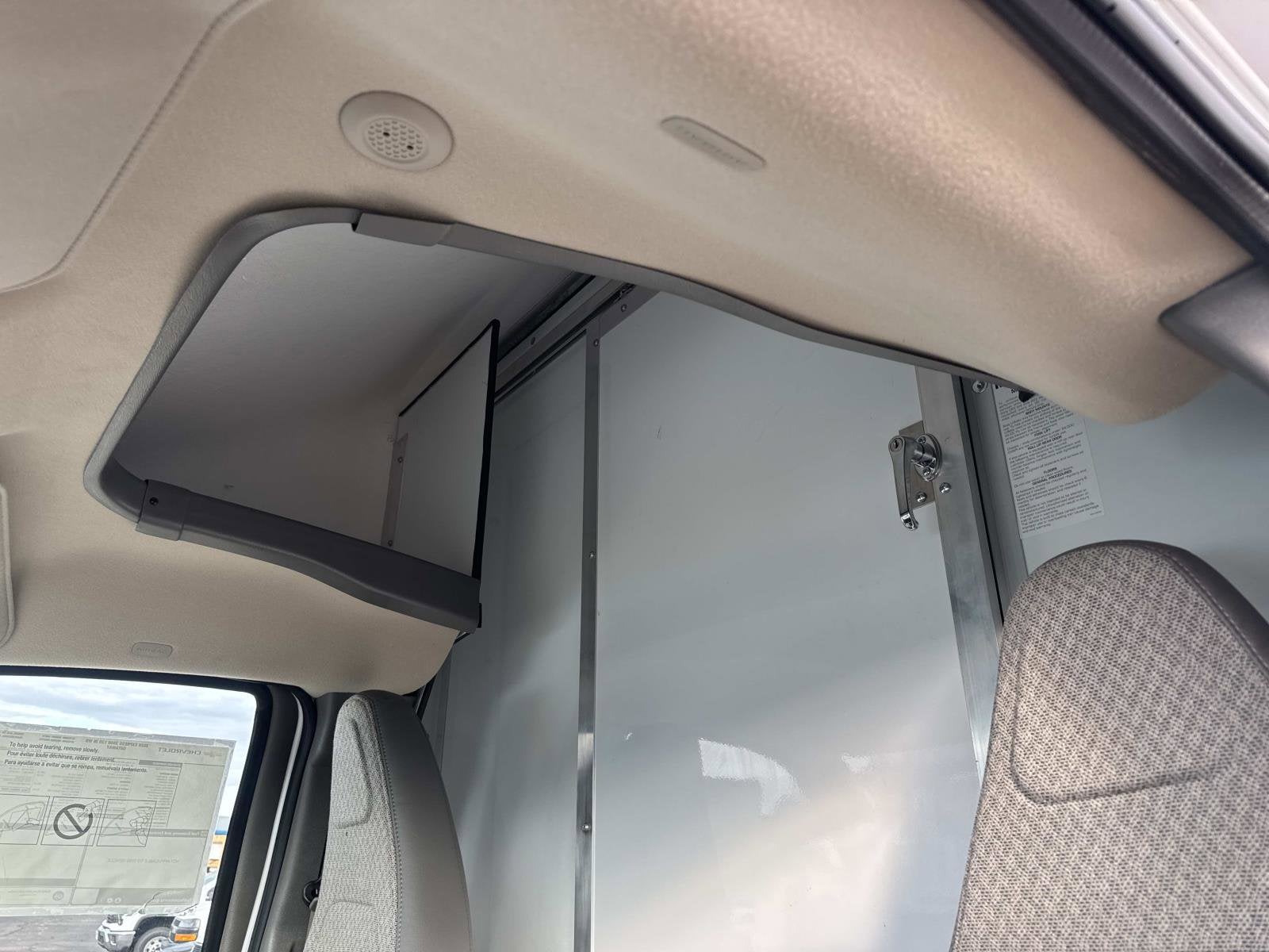 2026 Chevrolet Express Cutaway 3500 1WT