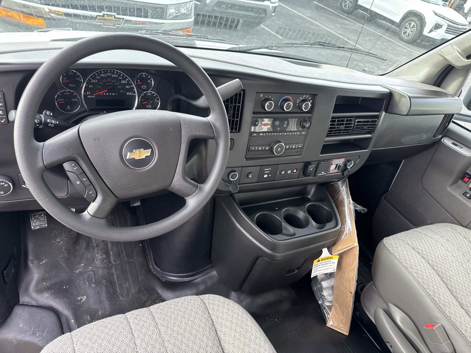 2026 Chevrolet Express Cutaway 3500 1WT