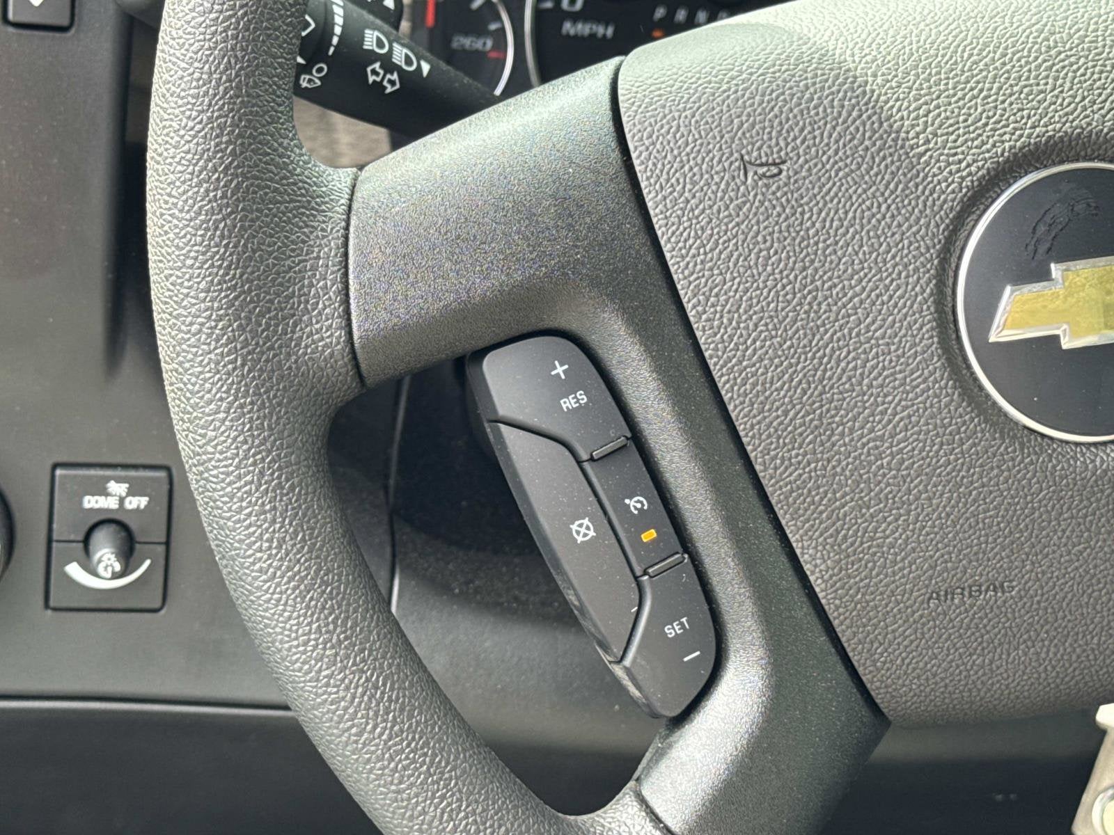 2026 Chevrolet Express Cutaway 3500 1WT