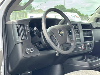 2026 Chevrolet Express Cutaway 3500 1WT