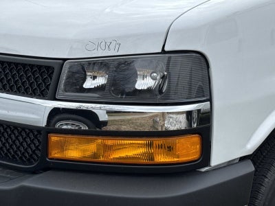 2025 Chevrolet Express Cutaway 3500 1WT