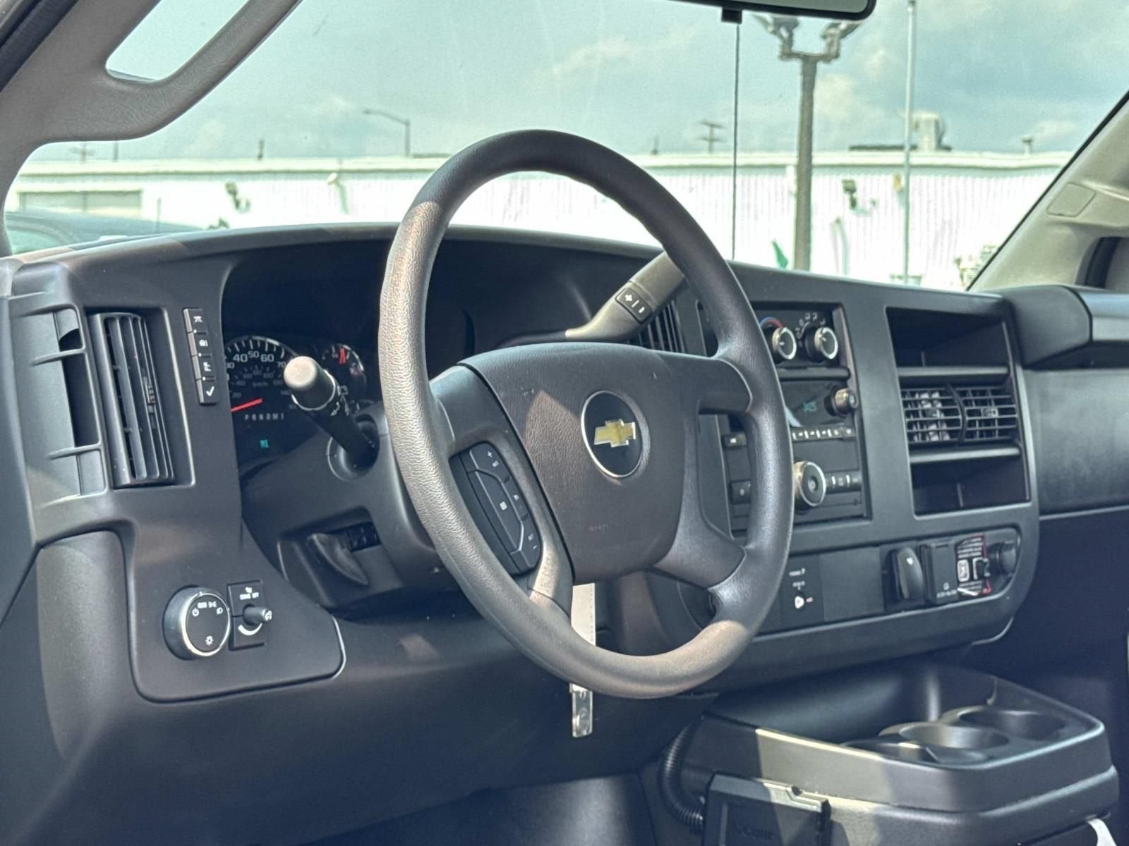 2026 Chevrolet Express Cutaway 3500 1WT