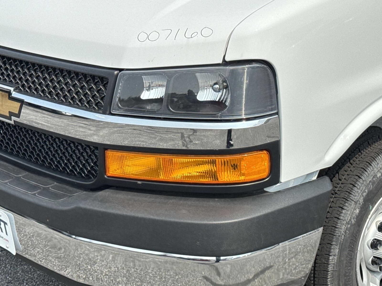 2026 Chevrolet Express Cutaway 3500 1WT