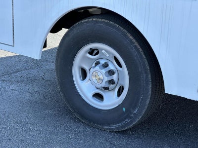 2024 Chevrolet Express Cutaway 3500 1WT