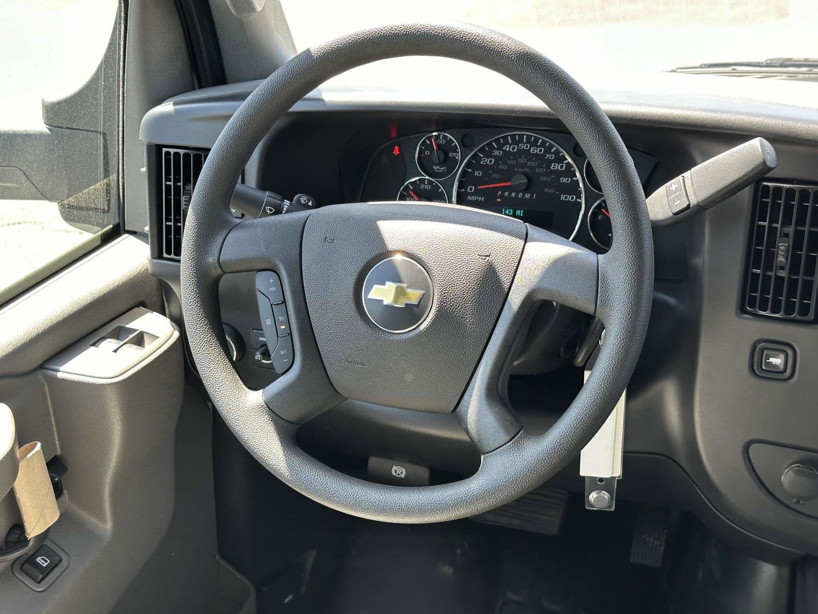 2024 Chevrolet Express Cutaway 3500 1WT