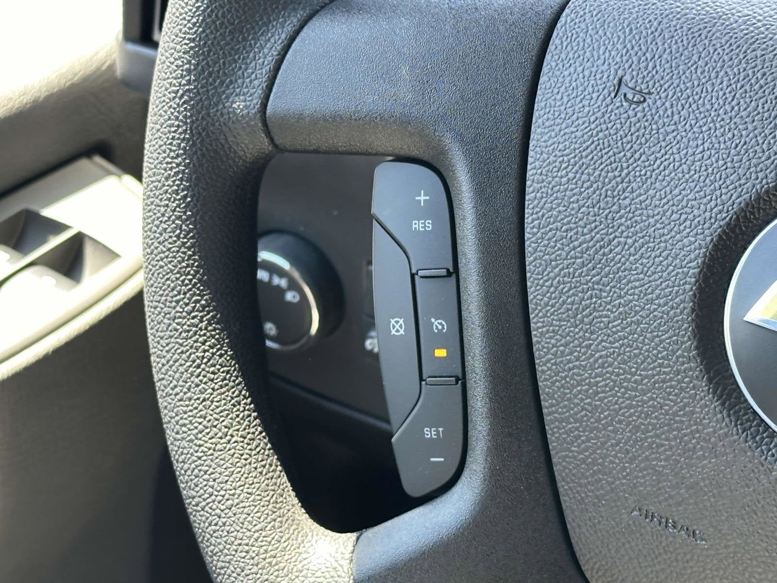 2024 Chevrolet Express Cutaway 3500 1WT