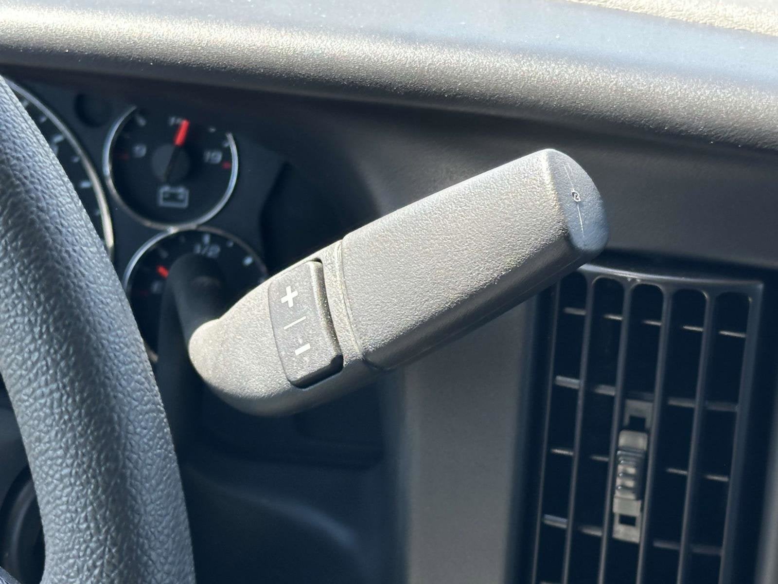 2024 Chevrolet Express Cutaway 3500 1WT